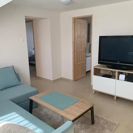 Rondine Vendeghaz Tilaj Guest house
