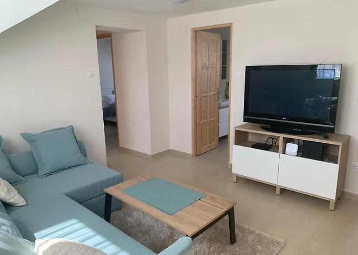 Rondine Vendeghaz Tilaj 招待所