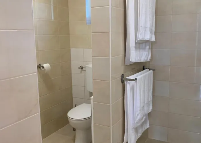 Rondine Vendeghaz Tilaj 招待所 Tilajujhegy